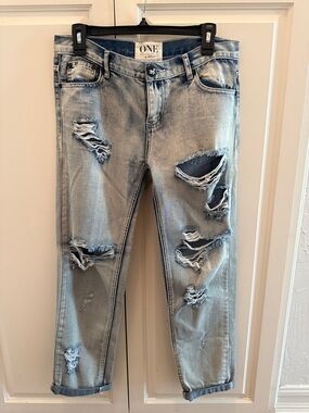Light Wash Distressed Men’s Jeans - Light Blue